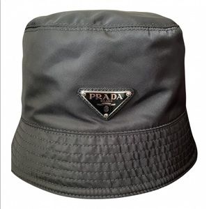 Prada re nylon bucket hat size medium